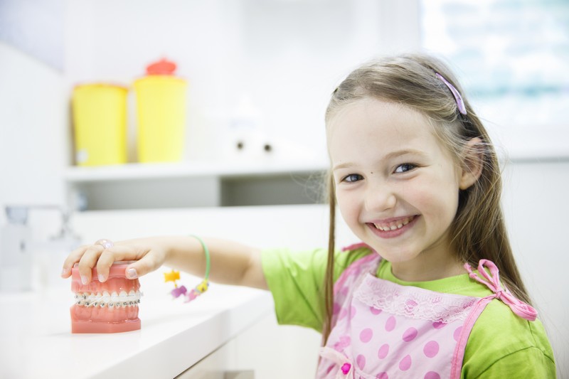 Child receiving dental sealants at Mor Smiles 4 Kids
